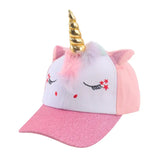 Casquette baseball licorne arc-en-ciel rose et blanc pailletée avec corne dorée, oreilles roses et yeux brodés