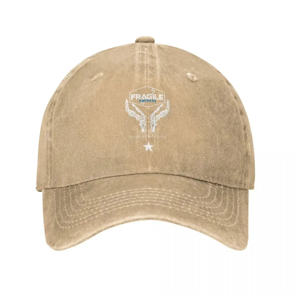 Beige casquette death stranding fragile en coton délavé avec logo fragile express brodé en blanc sam porter bridges
