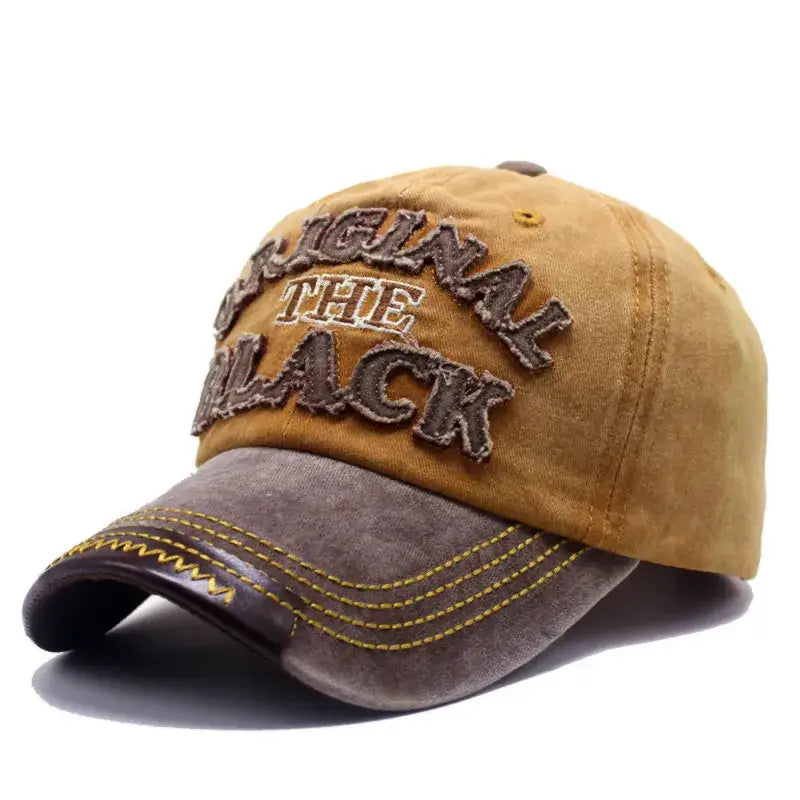 Casquette mode original unisexe en tissu durable beige et gris foncé avec broderie originale et surpiqûres jaunes