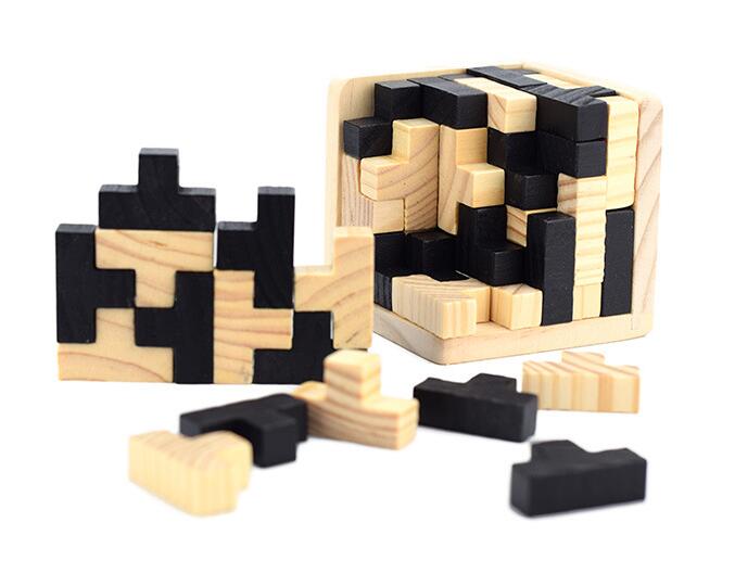 Casse-tête en Bois Le Cube dans le Cube