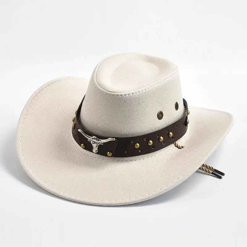 Chapeau de cowboy homme en daim crème avec bande en cuir marron et boucle longhorn argentée chic western