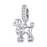 Charm chien argent en forme de caniche avec pierres scintillantes sur anneau supérieur, touche d’élégance pour bracelet chiens argent