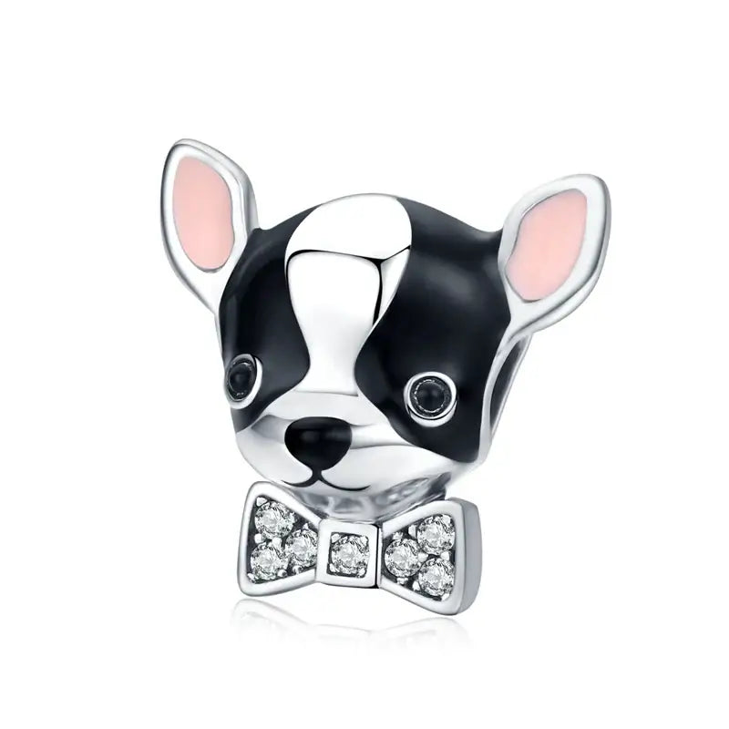 Charm chien argent en forme de chihuahua noir et argent avec oreilles roses et nœud papillon cristal pour bracelet chiens argent apporte une touche d’élégance