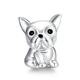 Charm chien argent en métal poli représentant un bouledogue français avec yeux et nez noirs pour bracelet chiens argent et touche d’élégance