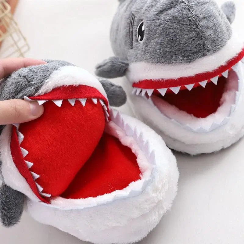 Pantofole in Peluche Calde a Squalo