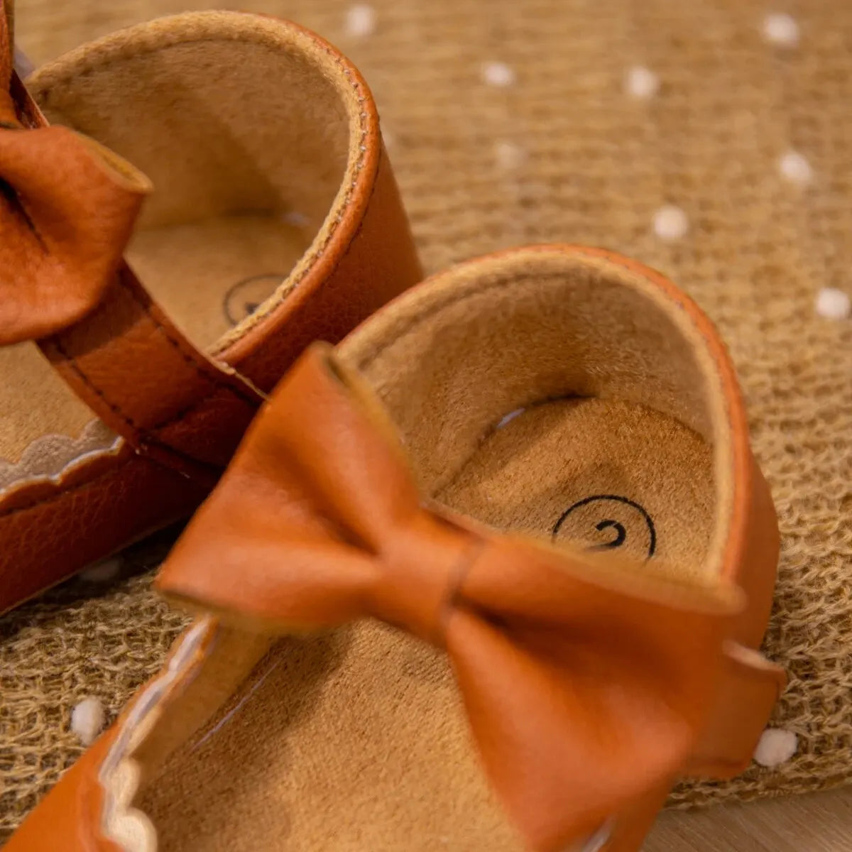Baby girl shoes with bow tie | ChicStep