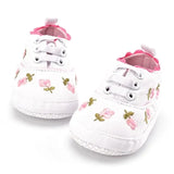 Embroidered baby girl shoes