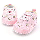Embroidered baby girl shoes