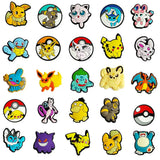 Clips chaussures pokémon résistantes à l’eau en caoutchouc coloré avec pikachu, eevee et bulbizarre brillants