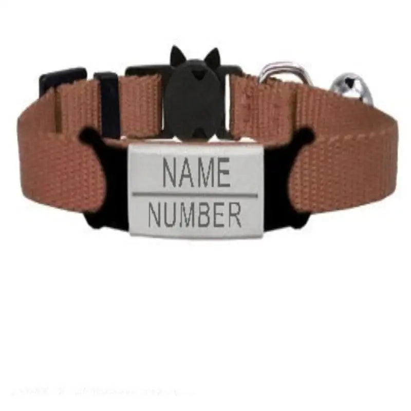 Collier à graver personnalisé pour chat en tissu marron avec boucle noire et plaque argentée gravée nom et numéro