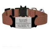Collier à graver personnalisé pour chat en tissu marron avec boucle noire et plaque argentée gravée nom et numéro