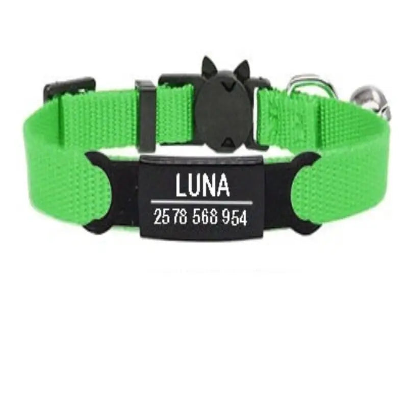 Collier à graver personnalisé en nylon vert brillant avec boucle noire et médaille gravée luna pour chat chère cliente