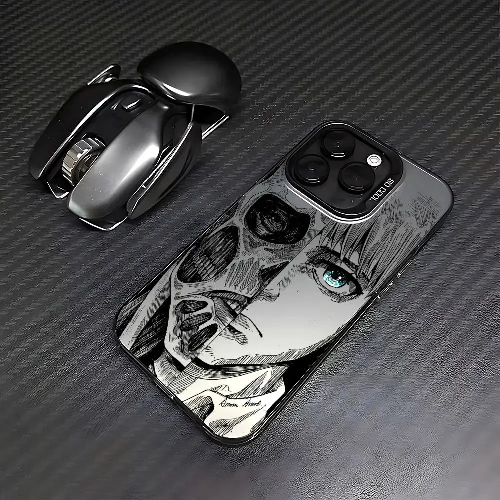 Coque iphone anime attaque des titans noire avec illustration noir et blanc d un personnage à un œil pour iphone 13 pro max arrière