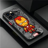 Coque iphone marvel spider-man avec personnage chibi iron man rouge et or imprimé sur coque noire accessoire geek