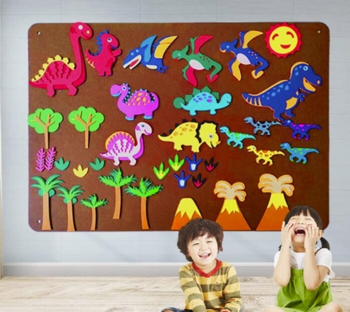 Tableau de Contes Montessori en Feutre (Carte Murale Interactive)
