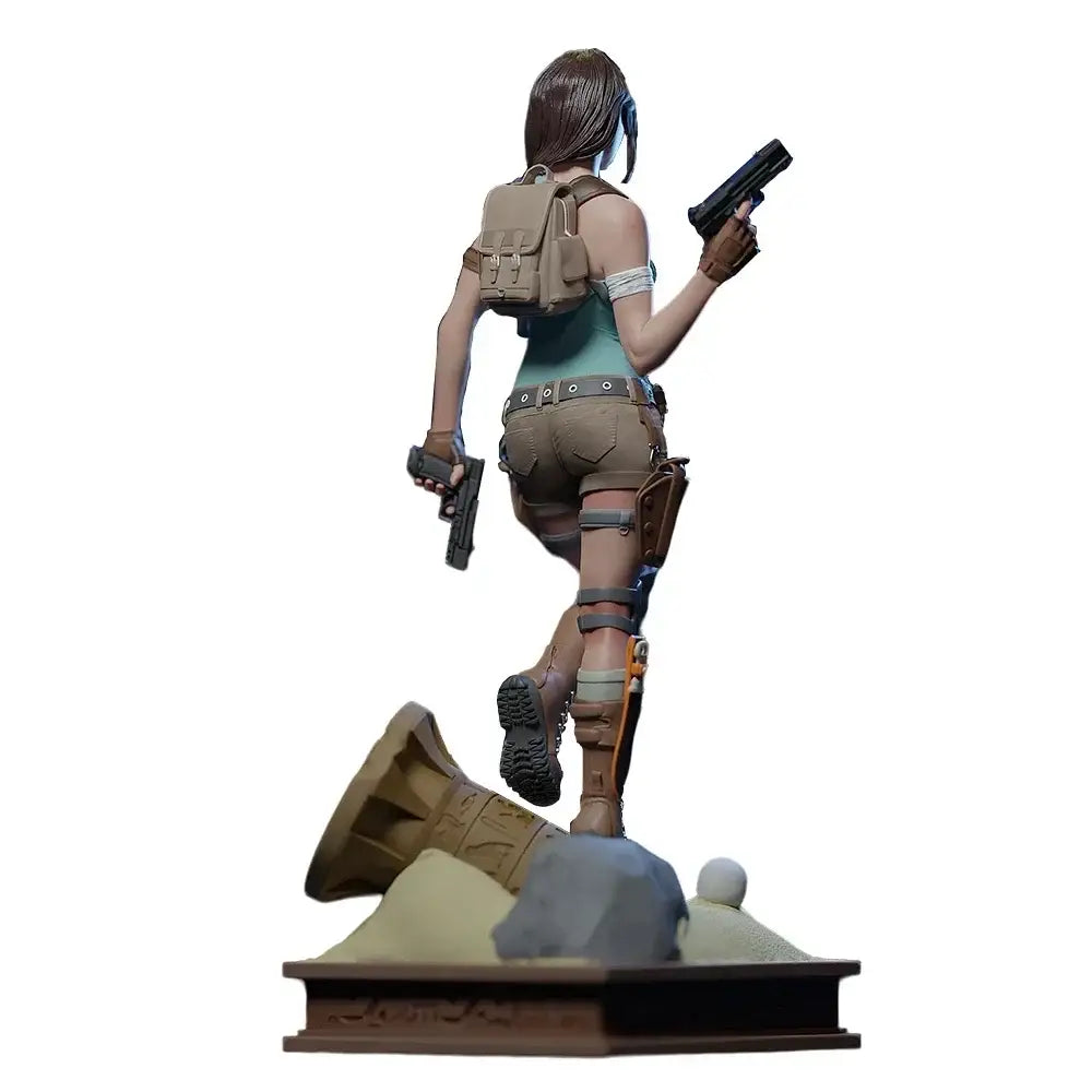 Paintable Figurine Lara Miniature