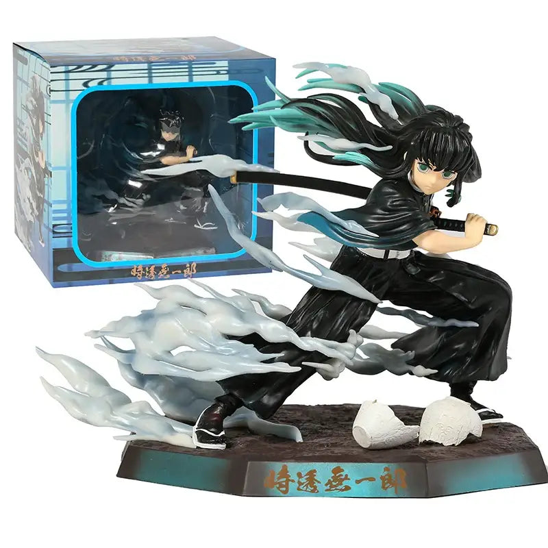 Figurine muichiro tokito anime en noir et bleu sarcelle en pose de combat dynamique avec épée sur socle détaillé