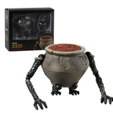 Figurine elden ring alexander en forme de pot gris avec bras articulés noirs et jarre gravée rouge au couvercle