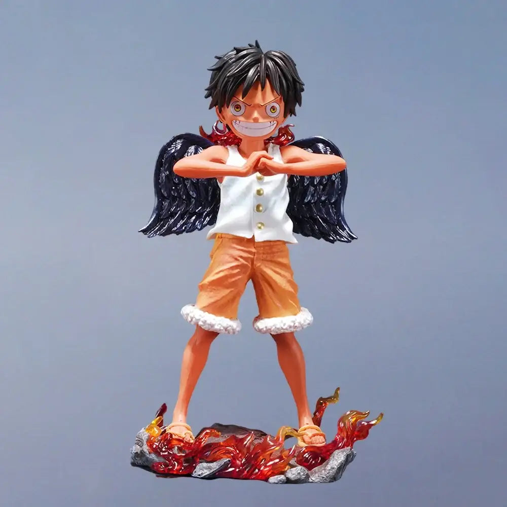 Figurine luffy seraphim one piece en version seraphim avec effets visuels base enflammée tenue blanche et short orange