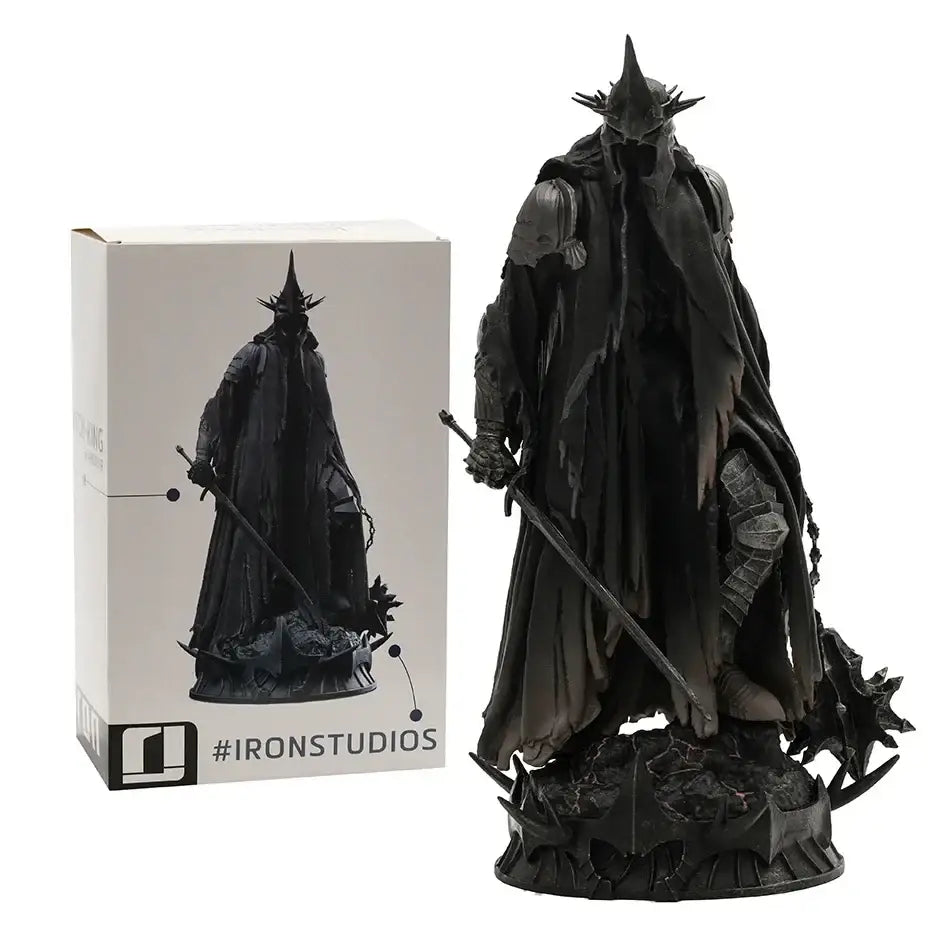 Figurine roi-sorcier d’angmar en résine noire détaillée avec armure menaçante et casque épineux pour une collection saisissante