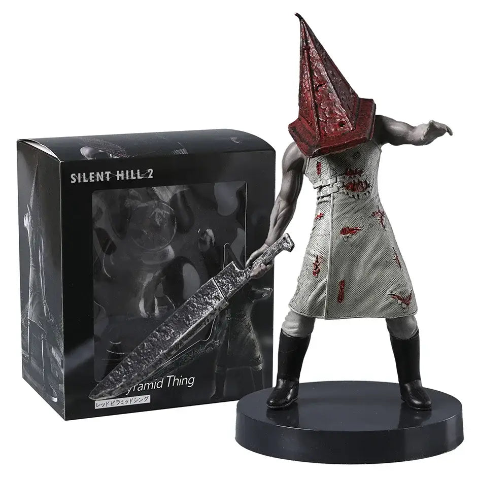 Figurine silent hill pyramid head avec tête rouge pyramidale, robe grise texturée et bottes noires pour collection horreur psychologique
