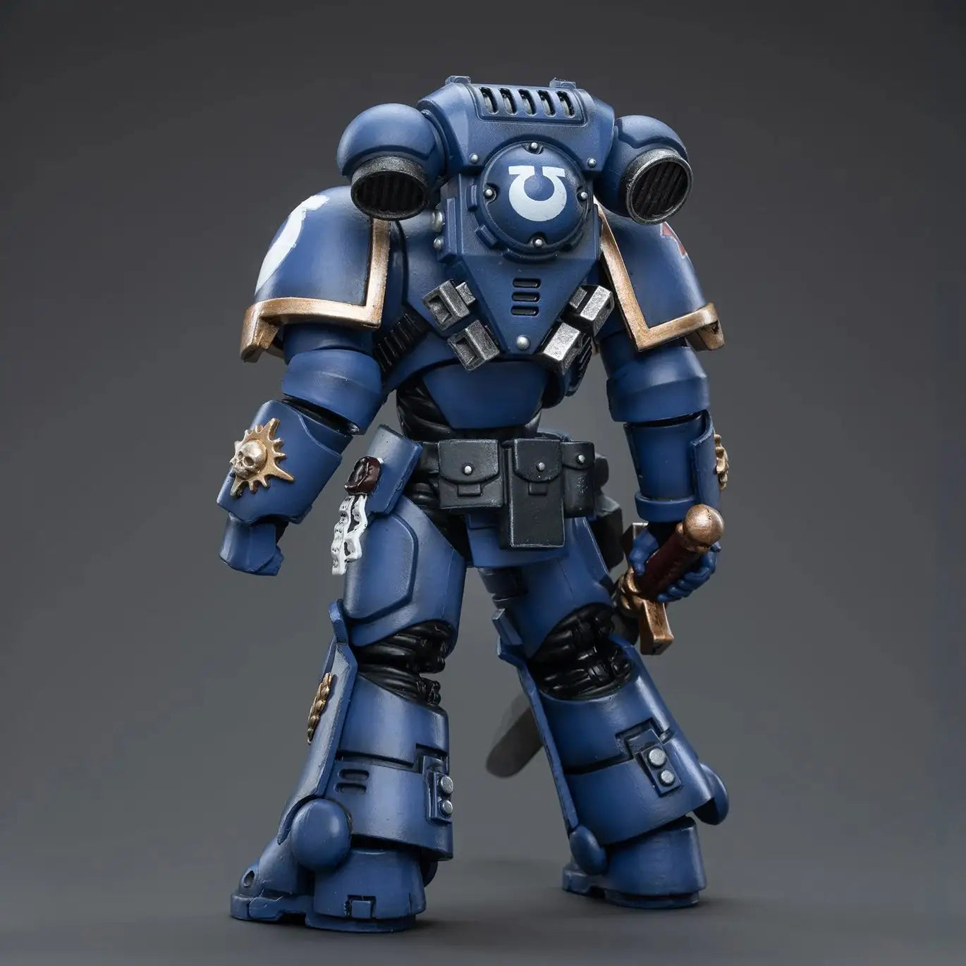 Warhammer 40,000 Lieutenant Argaranthe Miniature