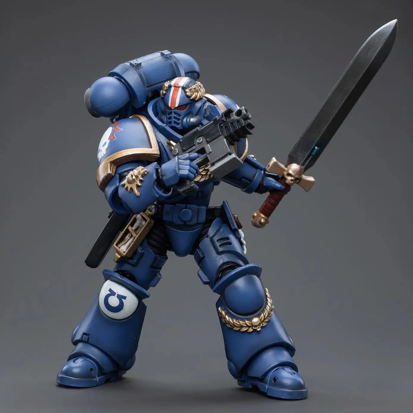 Warhammer 40,000 Lieutenant Argaranthe Miniature
