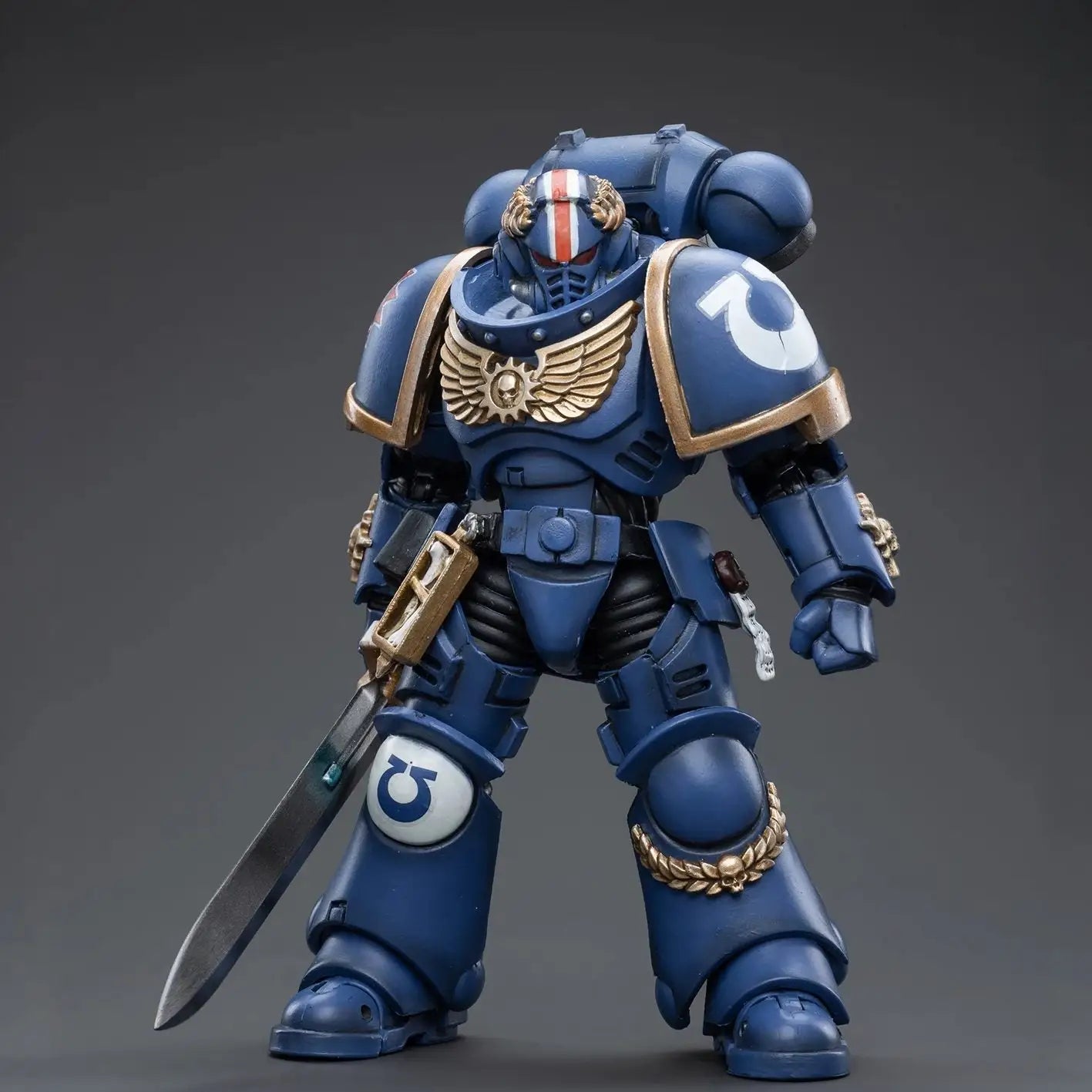 Warhammer 40,000 Lieutenant Argaranthe Miniature