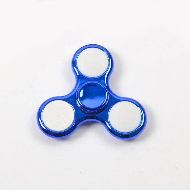 Hand spinner lumineux bleu métallisé à trois branches avec accents circulaires blancs pour enfants lumières led