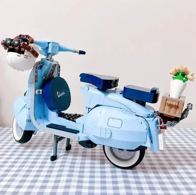 Vespa Motorcycle Construction Set