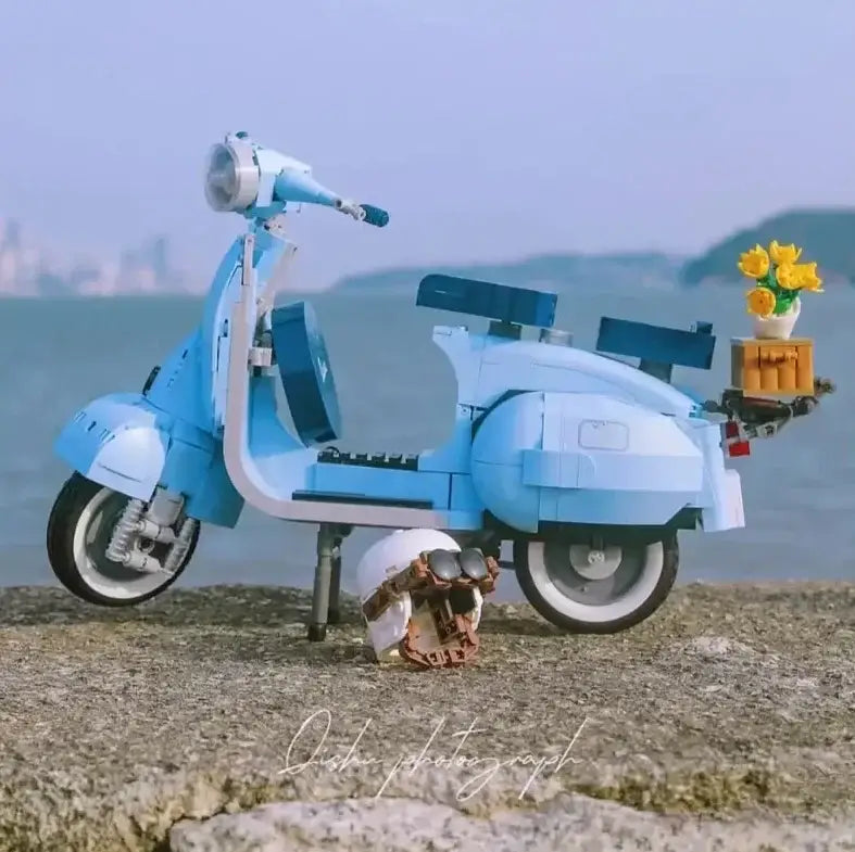 Vespa Motorcycle Construction Set