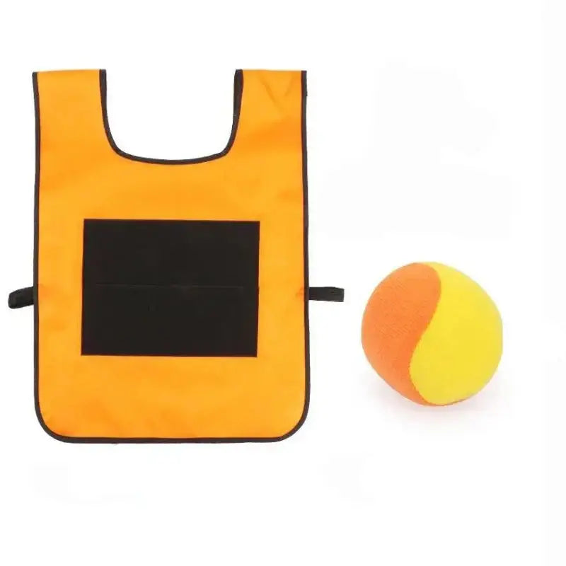 Jeux extérieur chat avec gilet à scratch orange vif avec poche noire et balle en mousse jaune et orange
