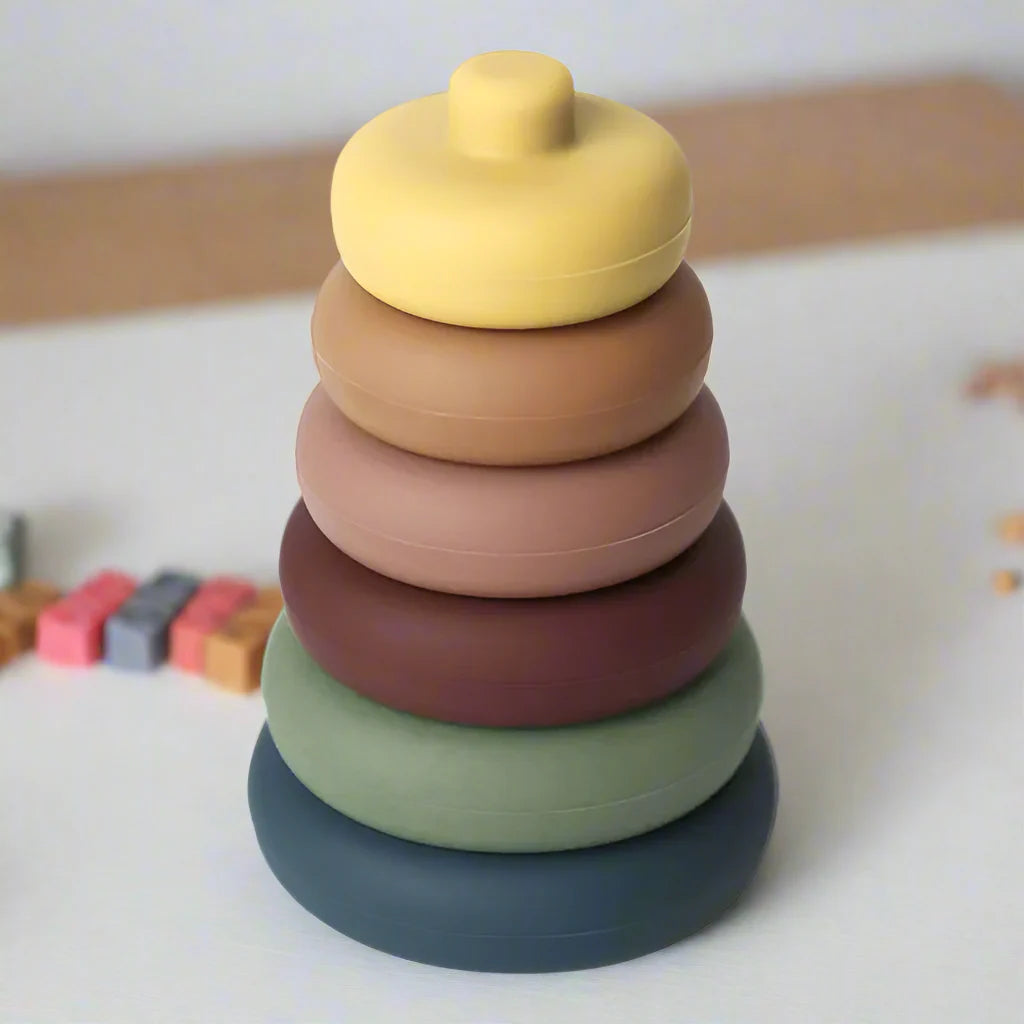 Giocattolo da costruzione con anelli in silicone | TeetheStack