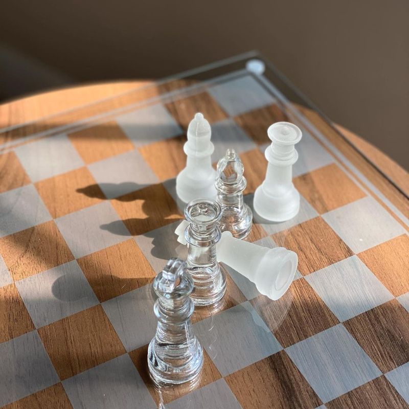 Jeu d'Échecs en Verre