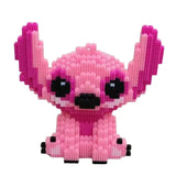 Figurine nano block stitch bleu rose en perles plastique interconnectées avec yeux et nez noirs pixelisés
