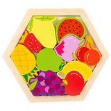 Jouet puzzle bois coloré en bois avec fruits dans un cadre hexagonal pour petites mains curieuses