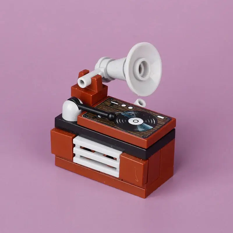 Vintage lego moc gramophone with a brown body white horn as a lego adulte accessoire for salle de jeux casino