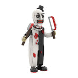 Lego moc clown terrifier minifigure blanc et noir avec chapeau haut de forme tenant une scie et une hache rouge