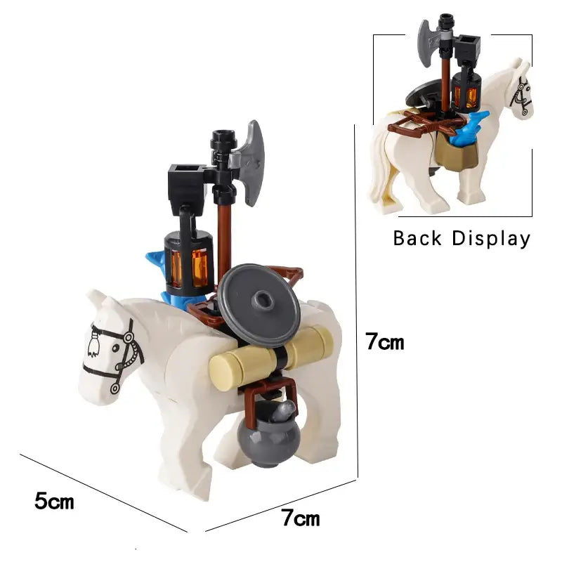 Lego moc cheval blanc avec bride noire portant un bouclier gris et une hache pour déguisement carnaval médiéval