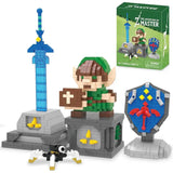 Lego moc link zelda botw bouclier avec figurine pixelisée link en vert et épée bleue translucide sur socle gris