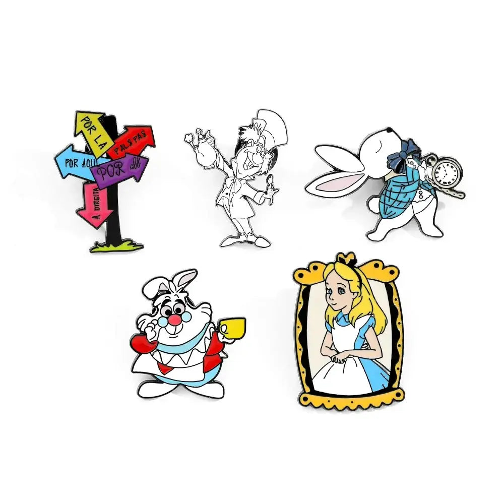 Broches Pin’s Alice Wonderland pour les fans d’Alice au magasin de jouets