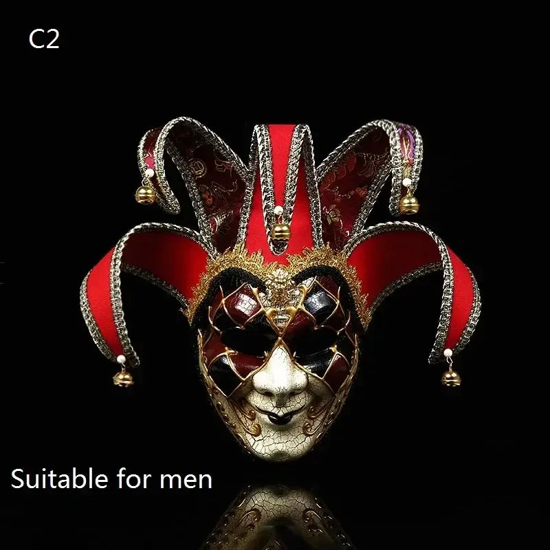 Masque carnaval venise halloween élégant en rouge et or avec détails métalliques et grelots pour soirées costumées