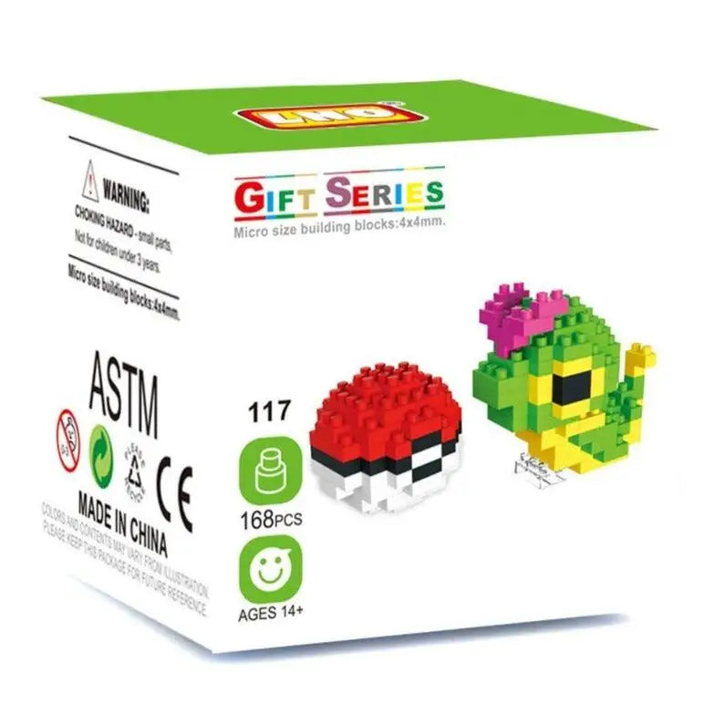 Boîte en carton blanc avec top vert et figurines mini brique pokémon en nano bricks colorées en pixel art