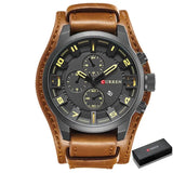 Montre-bracelet étanche quartz en cuir marron avec cadran noir et chiffres jaunes doté d’une finition parfaite