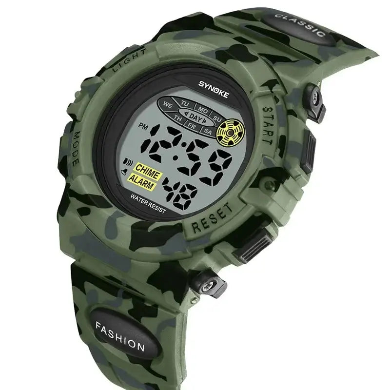 Montre camouflage pour enfant ornée d’un motif vert et noir avec boîtier plastique durable et accents jaunes