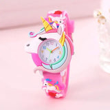Montre licorne enfant rose avec bracelet en silicone souple et design coloré pour enfants joueuses