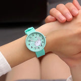 Montre quartz mignon unisexe avec bracelet en silicone vert menthe et cadran affichant un chat cartoon