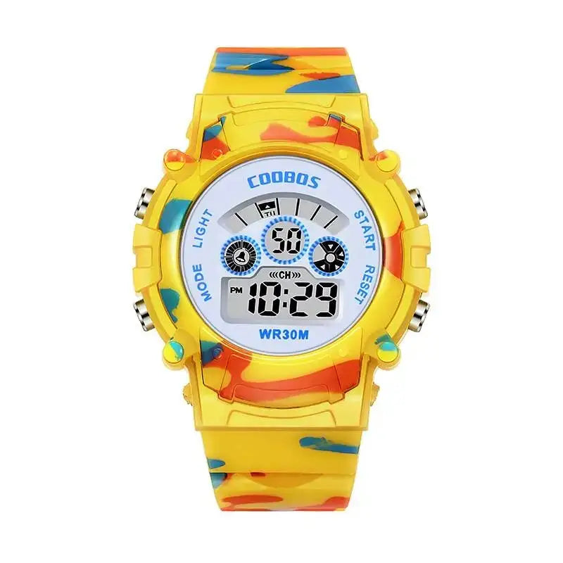 Montre numérique coobos jaune et orange camouflage avec écran led blanc et boutons argentés idéale pour activités sportives