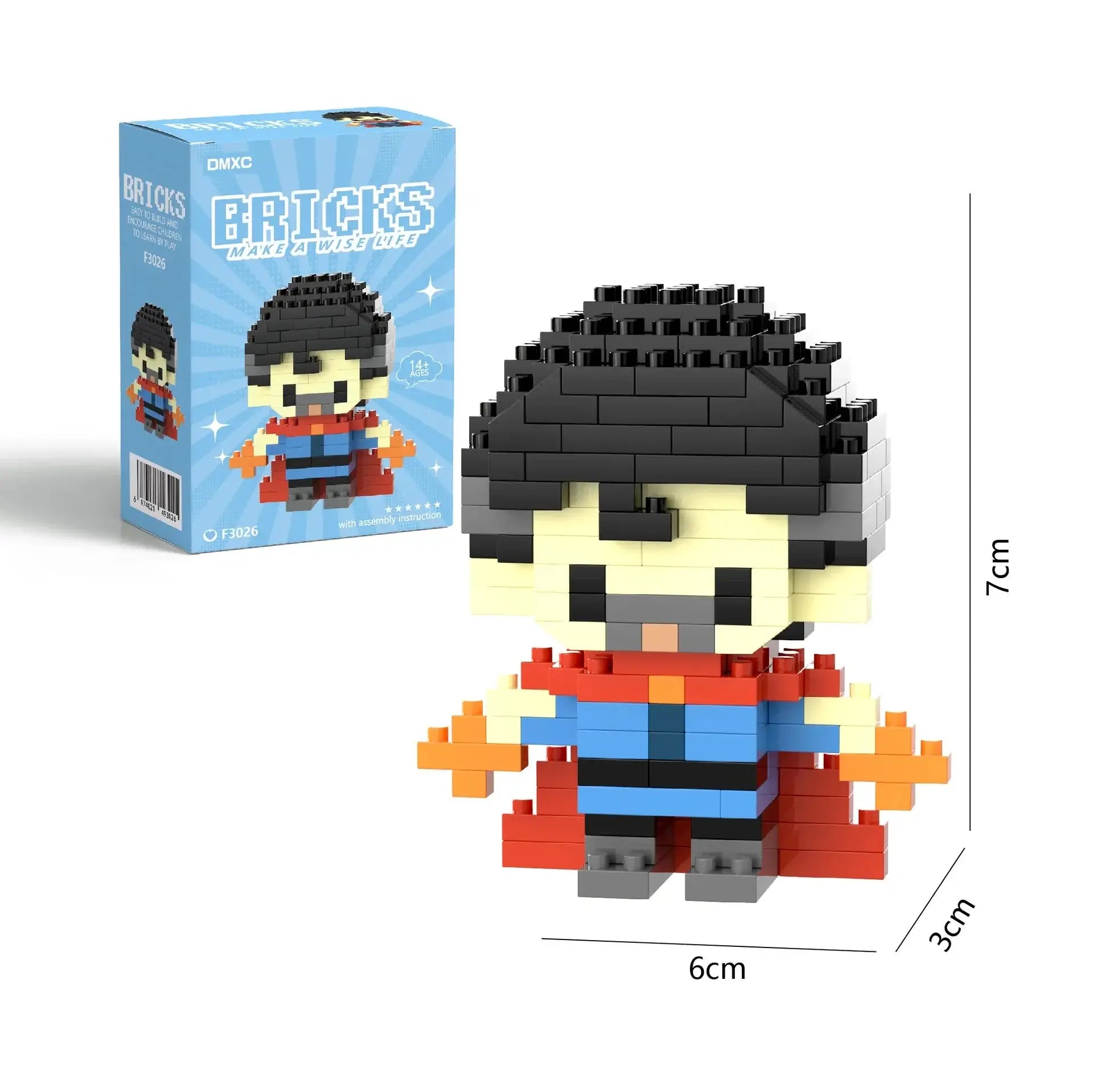 Figurine super héros marvel pixelisée nano block avec cape rouge et s-shield en briques plastique emboîtables
