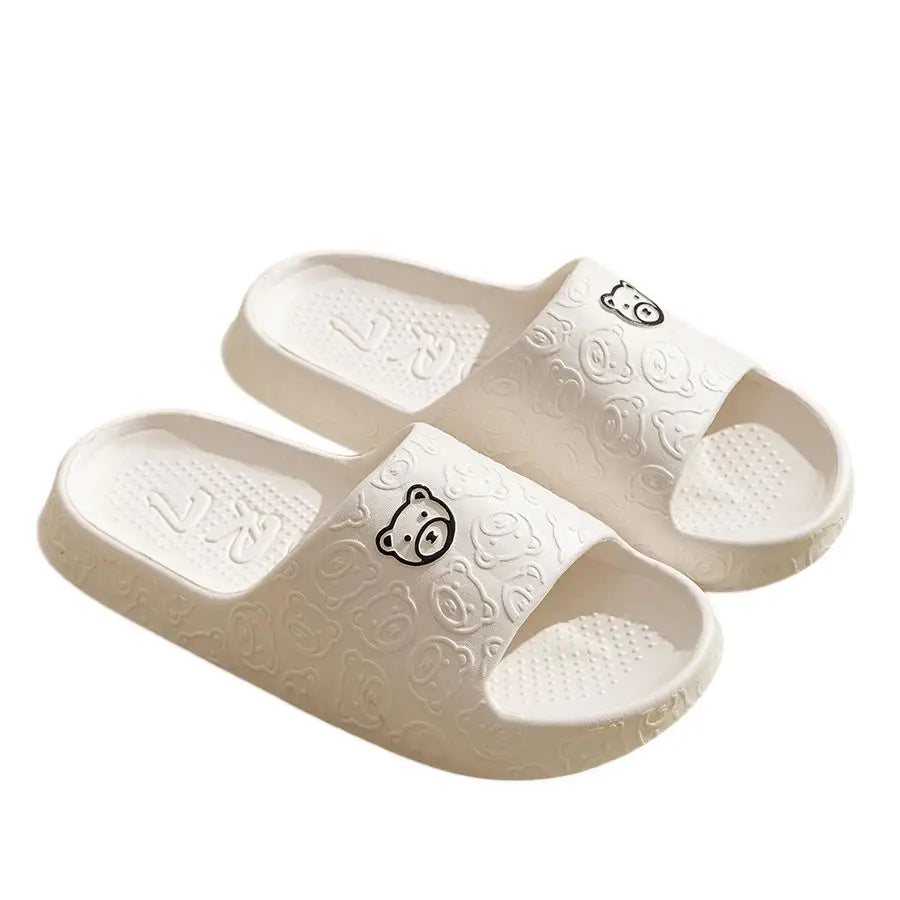 Non-slip bear-pattern slippers